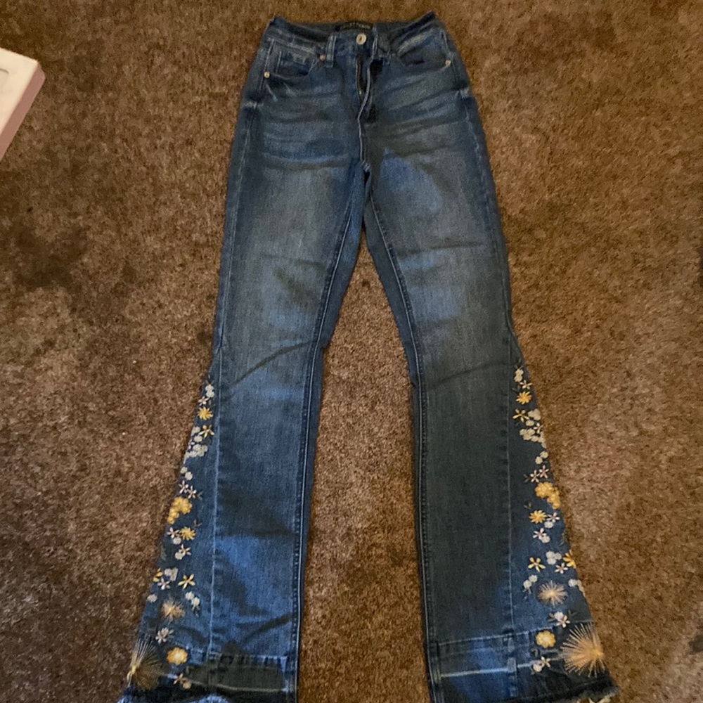 Ashley Mason bootcut flower pattern jeans